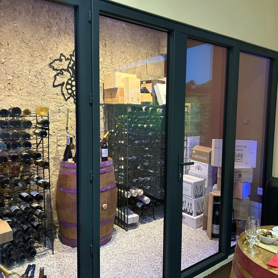 Featured wines at Va-Va-Vin Featured Bordeaux wines at Va-Va-Vin